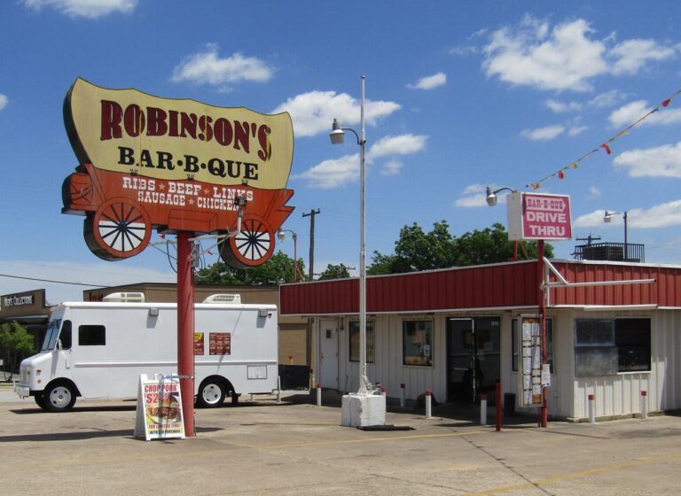 Robinsons bbq 768x560